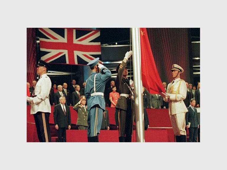 China Cedes Hong to the British